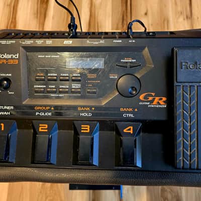 Roland GR-33 with Roland GK-2A 2000 - 2004 - Black