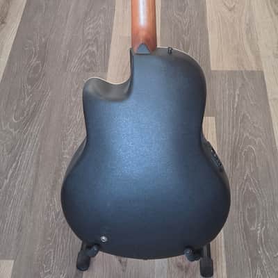 Ovation CC245 Celebrity 2000s - Honeyburst image 6