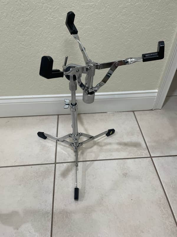 Gibraltar 8713UA 8000 Series Flat Base Tom / Snare Stand with Ultra Adjust Basket - Chrome image 1