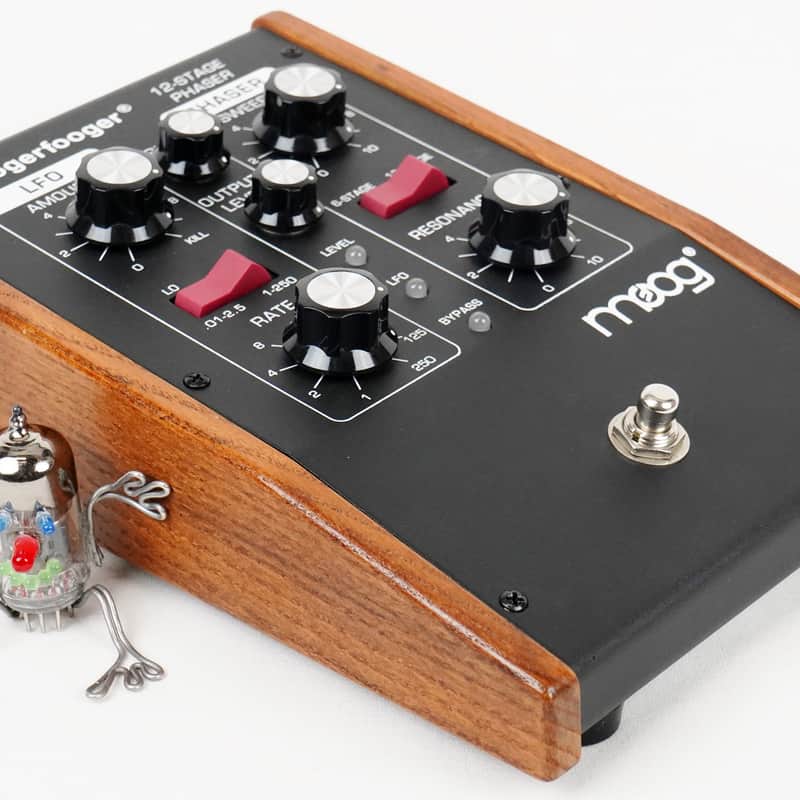 Moog Moogerfooger MF-103 12-Stage Phaser + Fast Neuwertig + 1,…