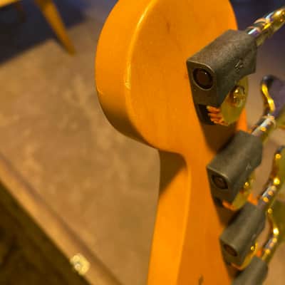Fender American Deluxe Zone Bass 2001 - 2006 - Amber image 4