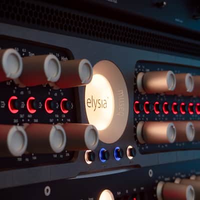 Elysia musEQ 2-Channel 5-Band Parametric Equalizer - Blue image 4