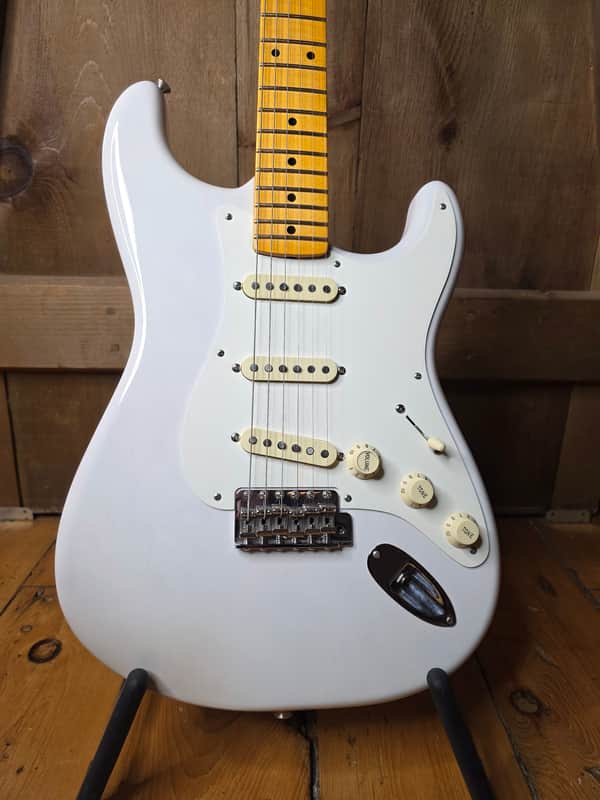 Fender Eric Johnson Stratocaster with Maple Fretboard 2022- White Blonde image 1
