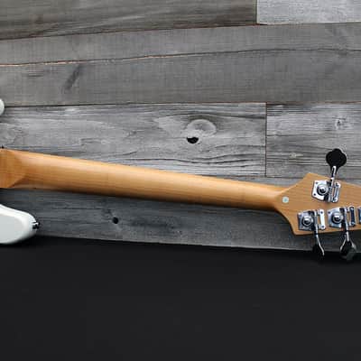 Henry's Lizard DB2-05 Dragon Aged White 2026 - White image 5