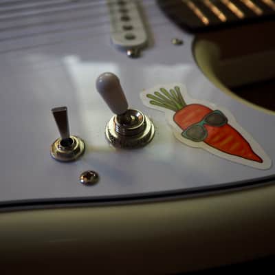Squier Paranormal Cyclone - Seymour Duncan Pickups image 8