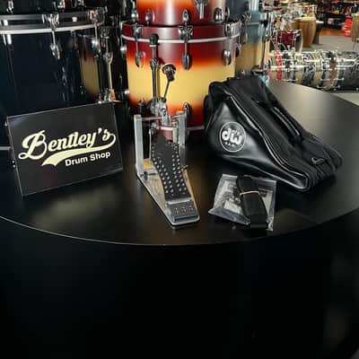 DW MFG Series Direct Drive Single Pedal w/Case DWCPMDD *OPEN BOX image 1
