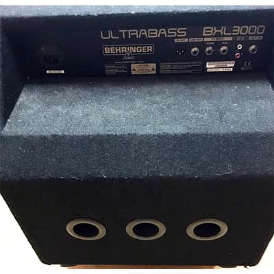 Used Behringer BXL3000 ULTRABASS 300w 115 Bass Combo Amplifier image 4