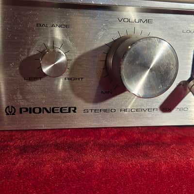 Vintage & COOL 1979 Pioneer SX-780 45-Watt Stereo Solid-State Receiver w/ LED Upgrade - JUST SERVICED!! image 3