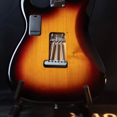 Fender Deluxe Roadhouse Stratocaster 3-Color Sunburst image 6