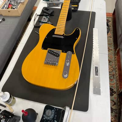 Fender 60th Anniversary Telecaster with Maple Fretboard - 2006 Butterscotch Blonde W/OHSC image 9