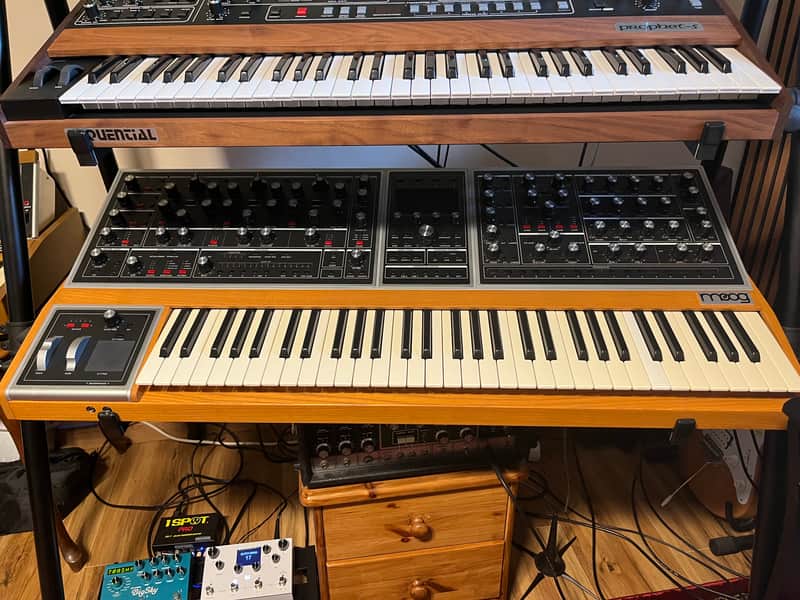 Moog One 8-Voice 61-Key Polyphonic Analog Synthesizer 2018 - Present - Black/Ash image 1