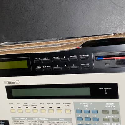 Roland S-330 Samper + lot of disks