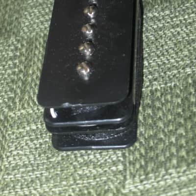 mostly very clean 1990s Gibson P-100 Soapbar pickup with Creme Cover (but can sell with black cover instead) NO mounting screws 6.3k - ideal for NECK position (2 conductor, solder connect) a P100 is a stacked humbucker that's hum-cancelling image 21
