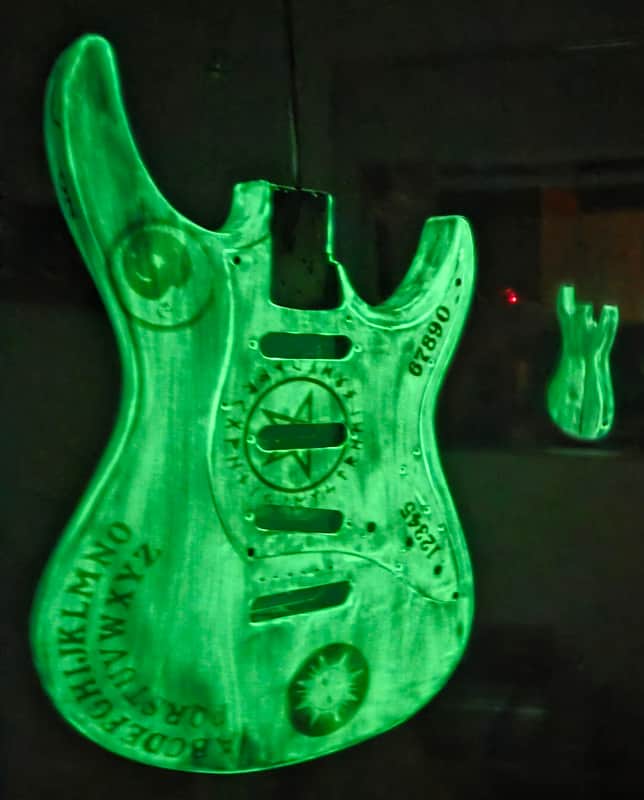 Yamaha. Glow in the dark/white image 1