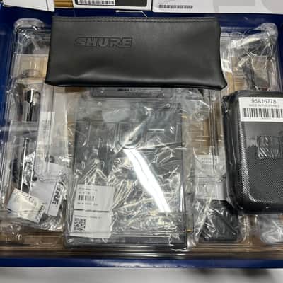 BRAND NEW Shure GLXD14R/MX53 GLX-D Advanced Digital Wireless Presenter Rack System w/ MX153 Headworn Earset Microphone GLXD1 Bodypack Transmitter & GLXD4R Rackmountable Receiver w/ Ears SB902A Rechargeable Lithium-ion Battery Padded zipper accessory case image 5