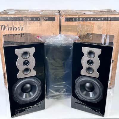 McIntosh XR50 Bookshelf Audiophile Speaker (Pair) image 1