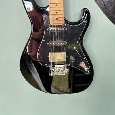 CORT SIGNATURE SERIES electric guitars