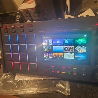 Akai MPC Live One Standalone Sampler / Sequencer 2017 - 2020 - Black image 11