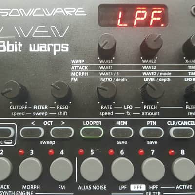 Sonicware Liven 8bit Warps 27-Key Synthesizer Groovebox 2020 - Present - Black image 3