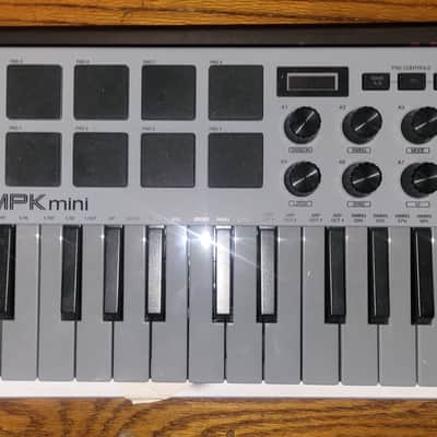 Akai Professional MPK Mini MK III Special Edition Gray