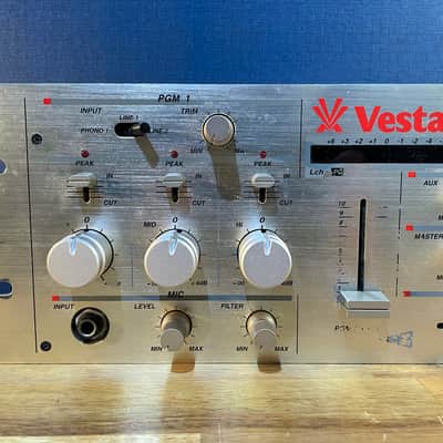 Vestax PMC-250 Vintage DJ Mixer w/ Isolator - Gold image 2