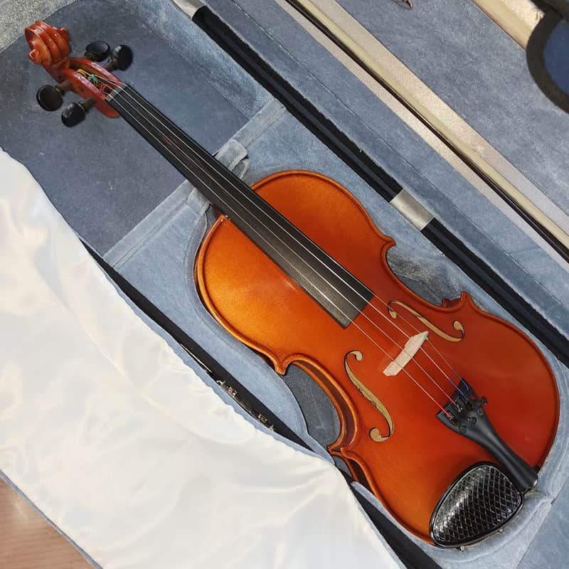 Karl Hofner Violin Model 7- 4/4 Full size, Concord case, D'addario tuner, Kun chin rest, K.Holtz. FG bow image 1