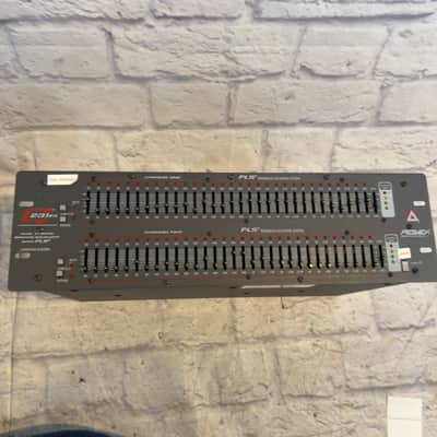 Peavey XR600 Powered PA Mixer Head Powered image 1