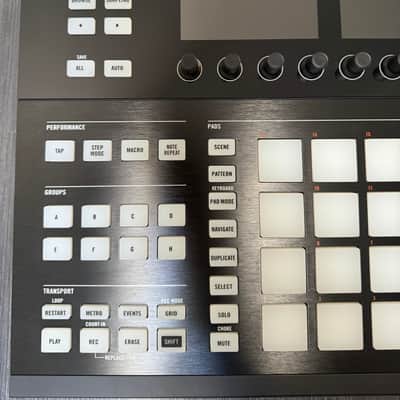 Native Instruments Maschine Studio 2010s - Black image 11