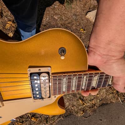 Gibson Les Paul Classic 2017 - Goldtop image 6