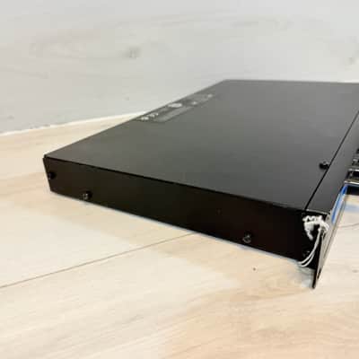 Crown 28M 1U Rackmount Commercial Mixer / Zone Mixer – Multi-Input, Dual Master Output 2000's image 9