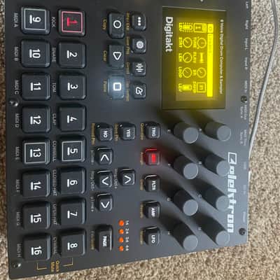 Elektron Digitakt mk 1 Eight-Voice Digital Drum Computer/Sampler image 3