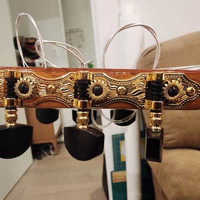 UNIQUE Juan Montes Rodriguez Guitar Blanca Flamenca Cutaway 2020 with LARS CM-G and HyVibe Electronics image 9