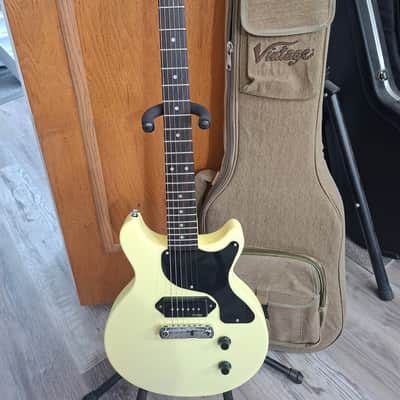 Vintage V130 - 6.8 lbs-with Vintage gig bag image 2