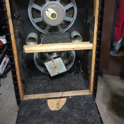 Kustom 2 x 15 Cabinet- Black Tuck n Roll image 17