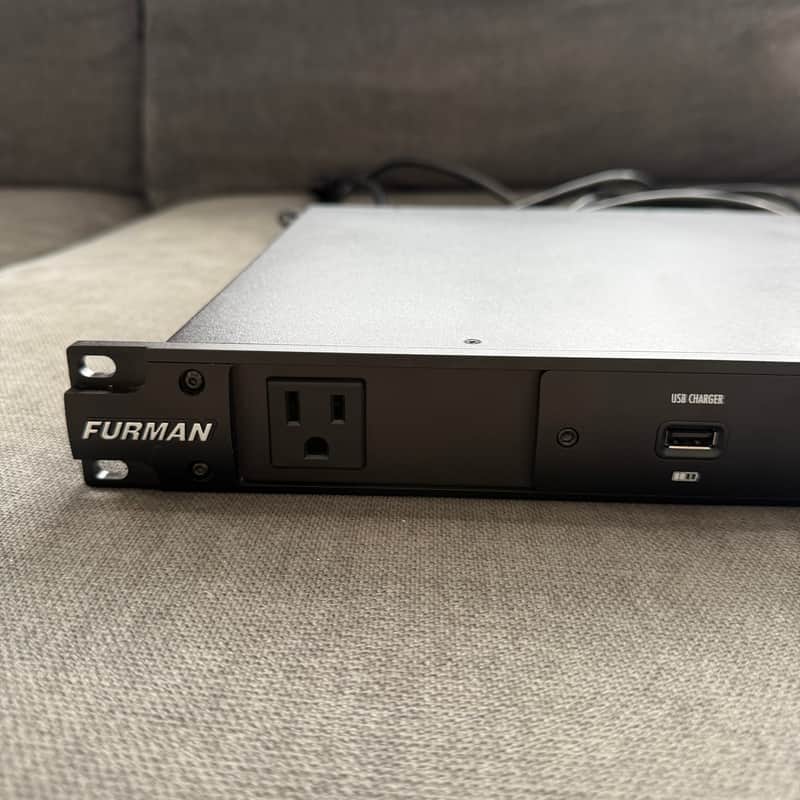 Furman P-1800 AR Prestige Series Voltage Regulator/Power Conditioner image 1