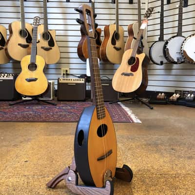 Magic Fluke USA Adirondack Spruce Top Flea Mandolin Amber w/Padded Gig Bag image 5