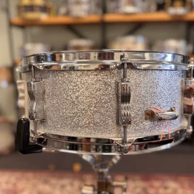 Ludwig No. 908 Jazz Festival 5x14" 8-Lug Snare Transition Badge (1958 - 1960) - Silver Sparkle (VIDEO) image 4