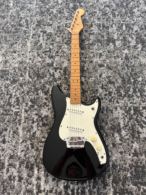 Fender Duo Sonic Reissue Vintage 1993 MIM Black Maple Fretboard Guitar + Gig Bag