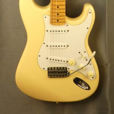 VIDEO- FENDER Stratocaster ST'72-US 2004 - VWhite - Japan Import image 1