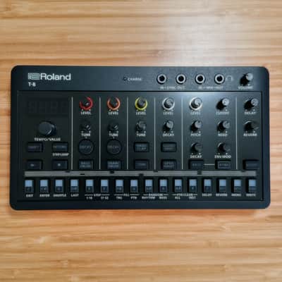 Roland T-8 AIRA Compact Beat Machine 2022 - Present - Black image 2