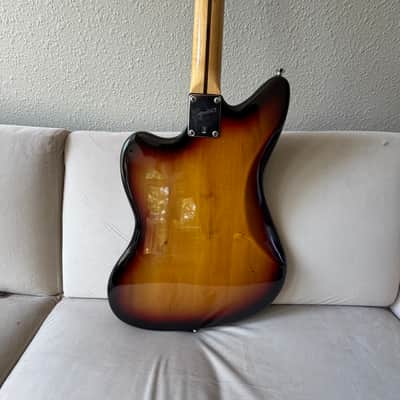 Squier Classic Vibe '60s Jazzmaster 2018 - Present - 3-Tone Sunburst image 4