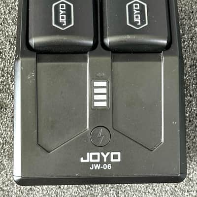 Joyo 5.8GHz Wireless Guitar System Transmitter and Receiver with Charging Case - Black image 2