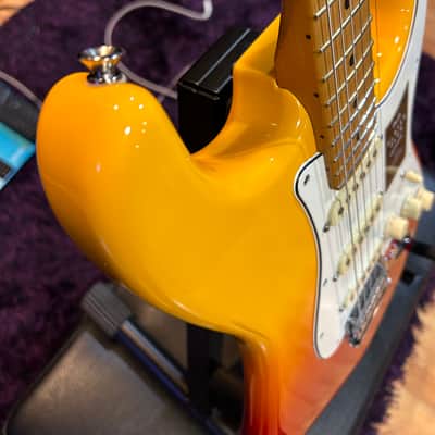 Fender Player Plus Stratocaster 2022 - Tequila Sunrise image 5