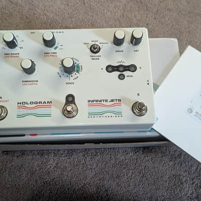 Hologram Electronics Infinite Jets Resynthesizer 2017 - Present - White image 1