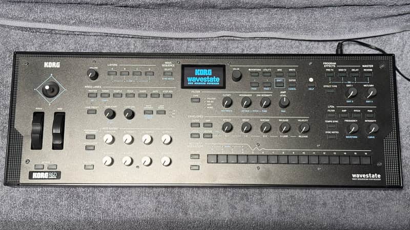 Korg Wavestate Wave Sequencing Synthesizer 2020 - 2023 - Black image 1