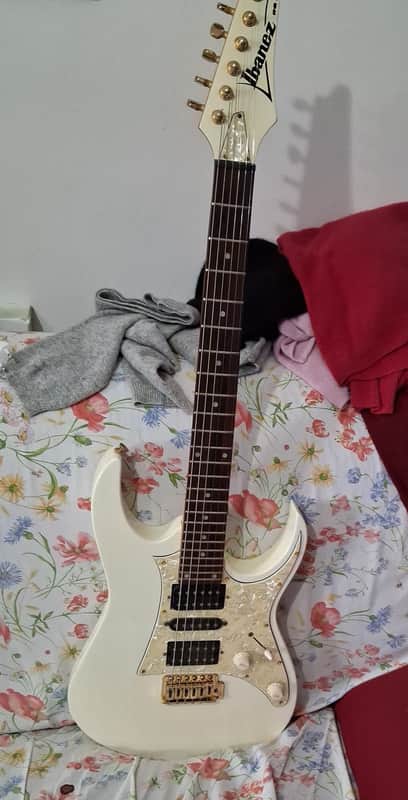 Ibanez RG185WH Standard 1998 - 1999 - White. Original 90's GIGBAG INCLUDED image 1