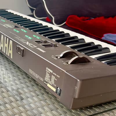 Yamaha DX27 Programmable Algorithm Synthesizer 1985 - Black image 4