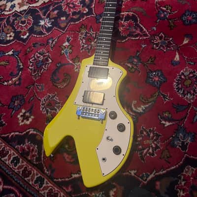 Gibson Corvus 1982 - Yellow nitro image 8