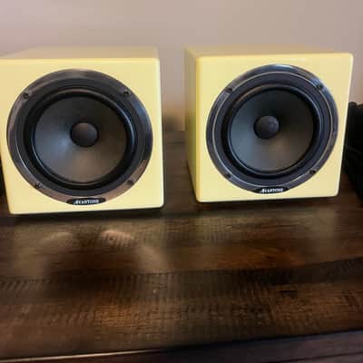 Avantone Pro Active MixCubes (Pair) 2011 - Present - Buttercream image 1