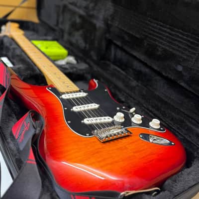 Fender Player Stratocaster Plus Top with Mapple Fretboard 2018 - 2024 - Tobacco Sunburst image 9